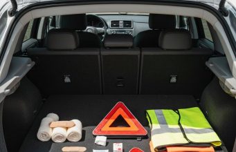 Apteczka samochodowa: Twój niezbędnik w podróży